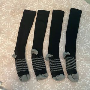 3/$18. 🌼NWOT 2 pairs for compression stockings black socks